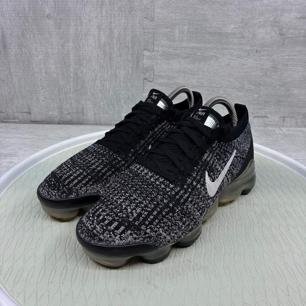 Nike Air Vapormax Flyknit 3 Sneakers Oreo Black White Women's 8.5 AJ6910-001